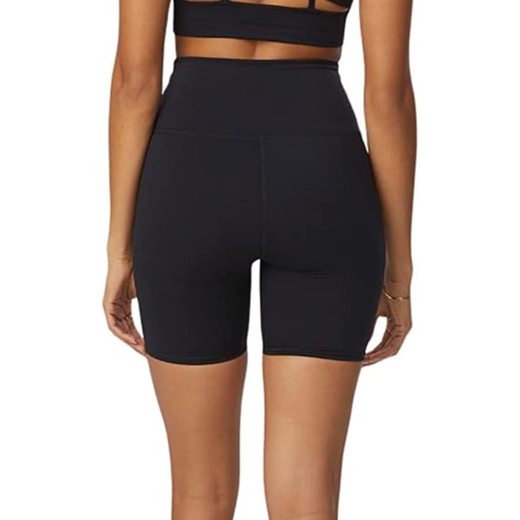 NWT Bandier x Sincerely Jules The Bryn 7" Biker Short - Picture 2 of 11